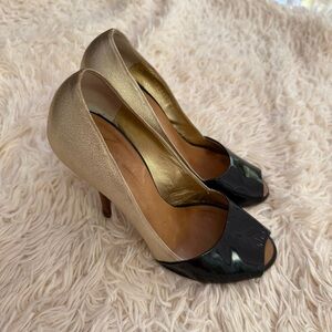 Giuseppe Zanotti Peep Toe Gold Black Patent leather Stiletto Pump SZ 37.5 B sexy